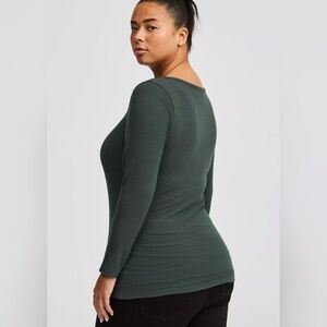 Torrid Super Soft Rib Scoop Neck Long Sleeve Top – Darkest Spruce (Size 1/1X)